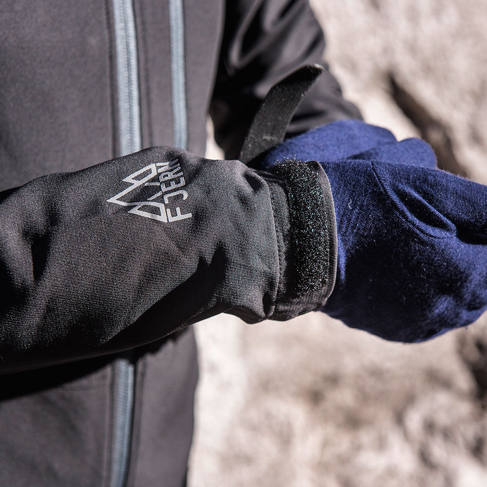 Fjern | Womens Grenser Softshell Jacket (Black/Charcoal)